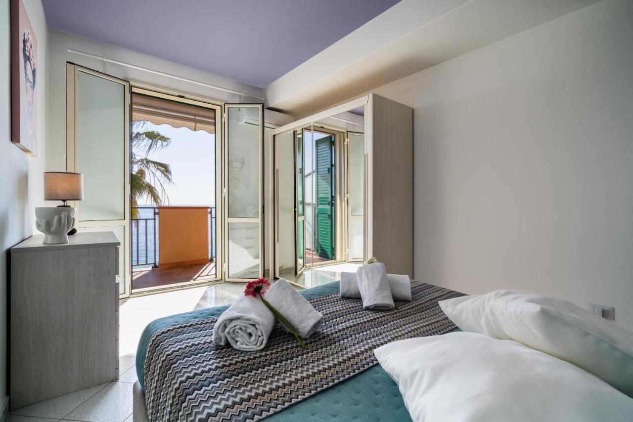 Loft Balcone Sul Mare Apartment Letojanni Ngoại thất bức ảnh