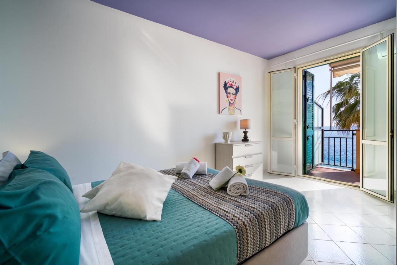 Loft Balcone Sul Mare Apartment Letojanni Ngoại thất bức ảnh