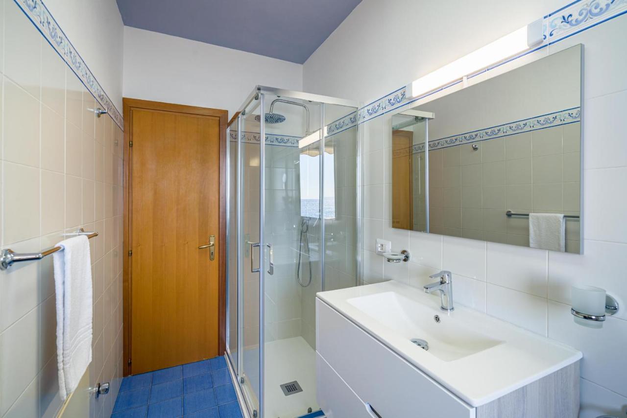 Loft Balcone Sul Mare Apartment Letojanni Ngoại thất bức ảnh
