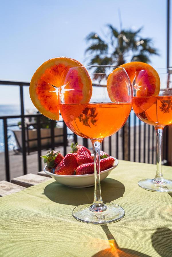 Loft Balcone Sul Mare Apartment Letojanni Ngoại thất bức ảnh